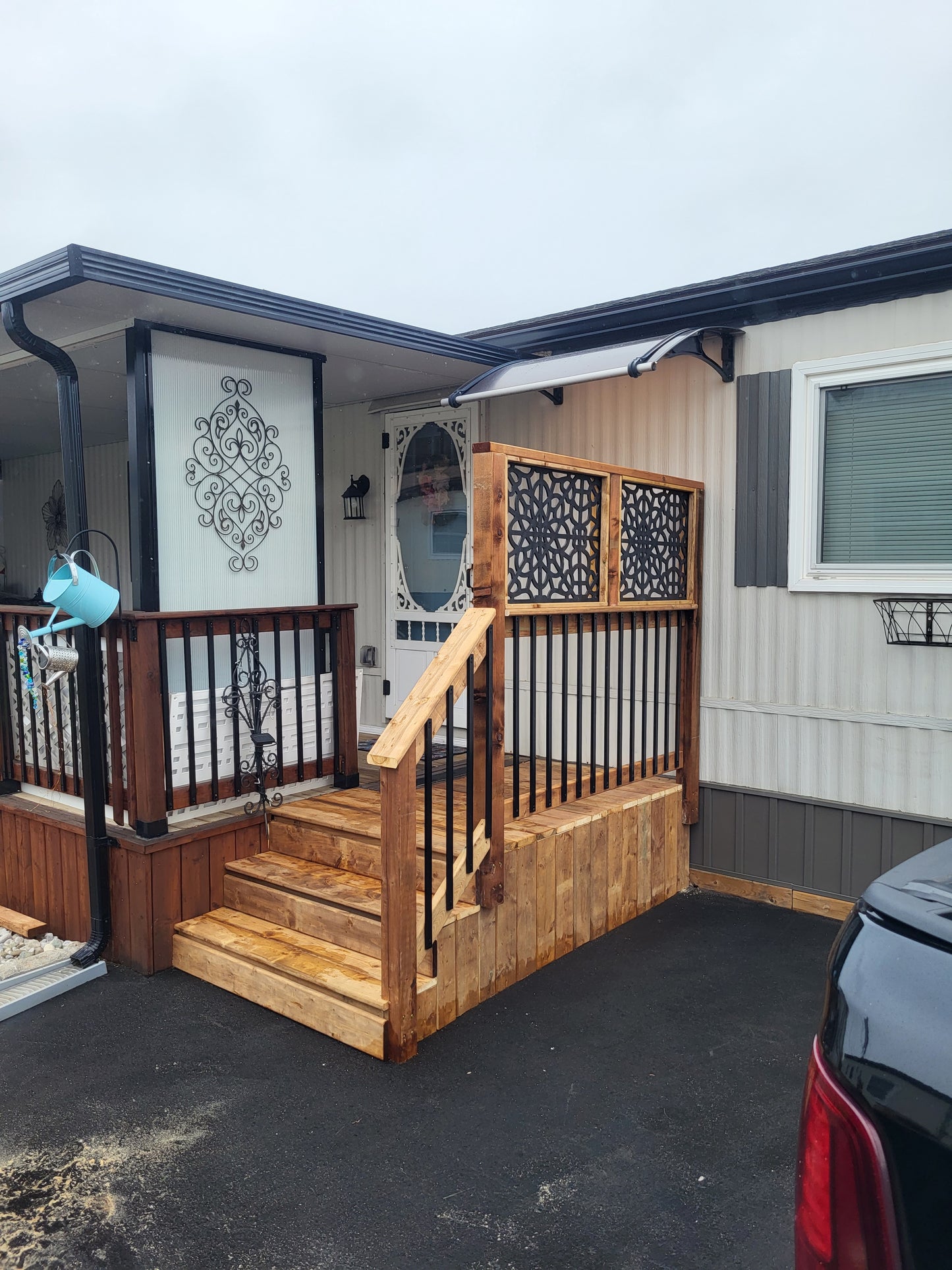 DECKS & PORCHES