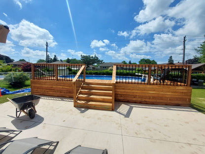 DECKS & PORCHES