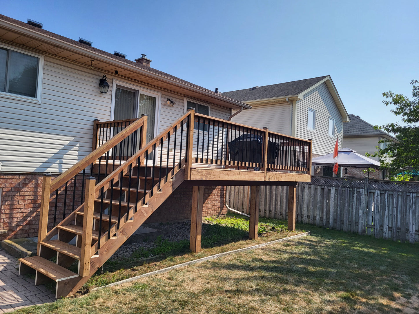 DECKS & PORCHES